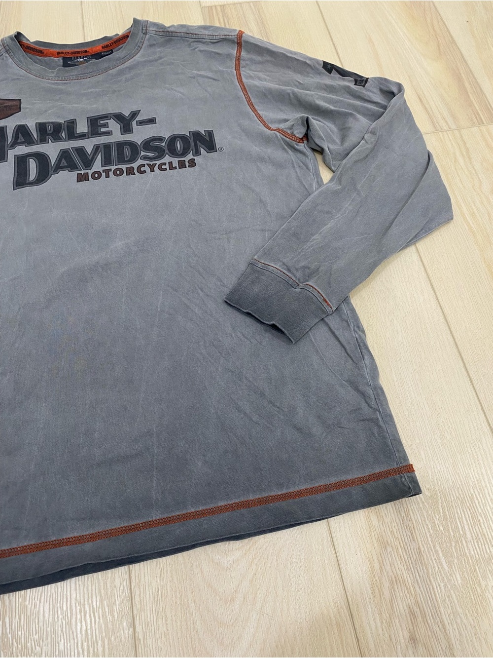 Harley Davidson EST. 1903 Men's Long Sleeve Size Large Gray Faded Style - Picture 2 of 10